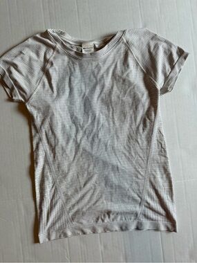 Athleta Short Sleeve Crewneck Tee in White and Light Gray Stripes